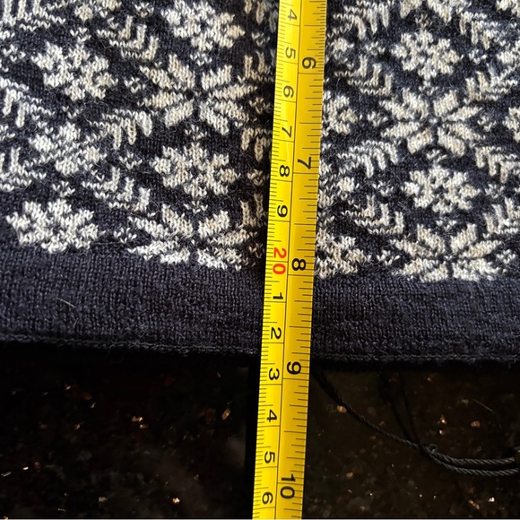 Kjetil Sorensen Norwegian Wool Double Layer Navy Beanie with Fox Pom-Pom - NWOT - Picture 7 of 7